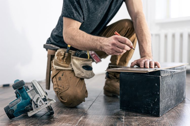 circular-saw-carpenter-using-circular-saw-wood